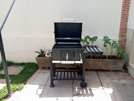 Luxury Charcoal BBQ - Image 2